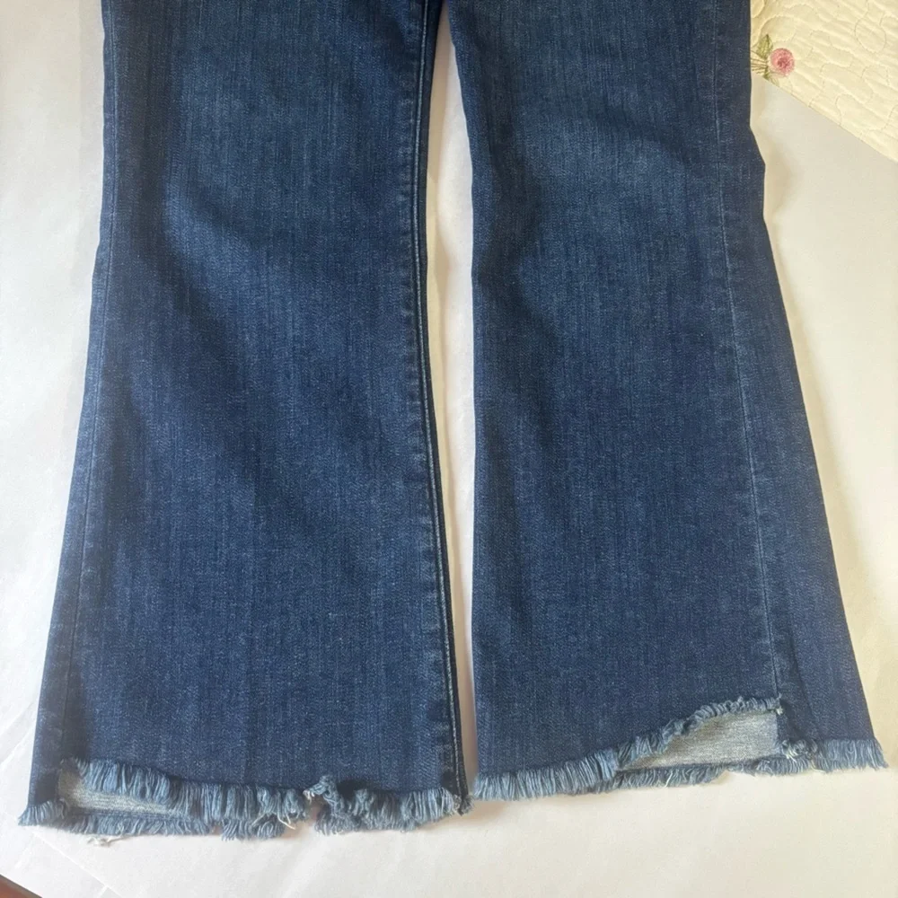 FRAME Le Crop Mini Boot Raw Hem Jeans Size 29/ 26.5” Inseam - Picture 13 of 16